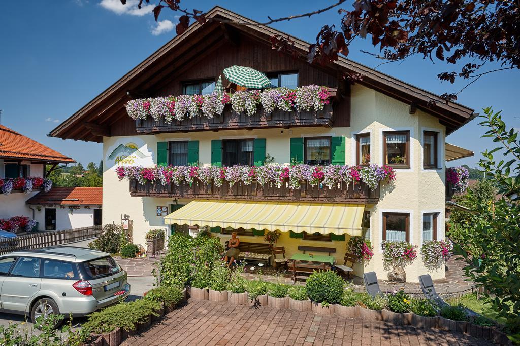 Gaestehaus Alpina Bad Kohlgrub Exteriér fotografie