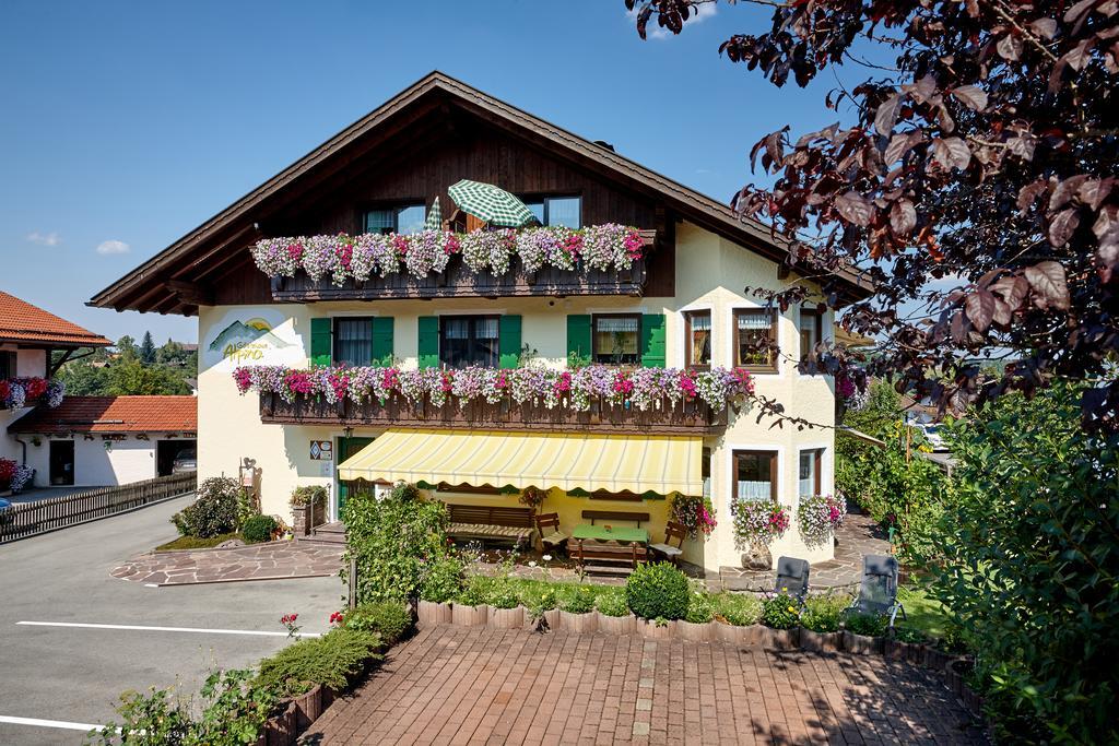 Gaestehaus Alpina Bad Kohlgrub Exteriér fotografie