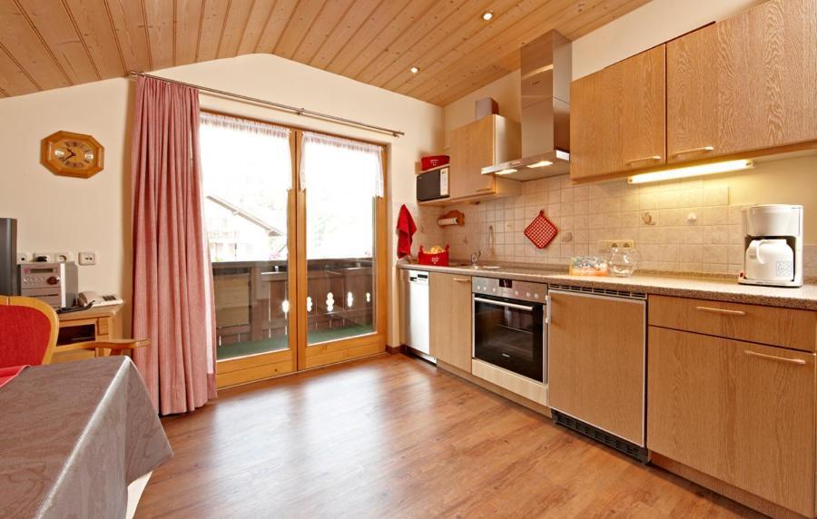 Gaestehaus Alpina Bad Kohlgrub Pokoj fotografie